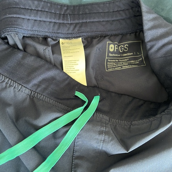 Figs, Navy, joggers with turquoise draw string, size Large, like new! - Picture 2 of 2